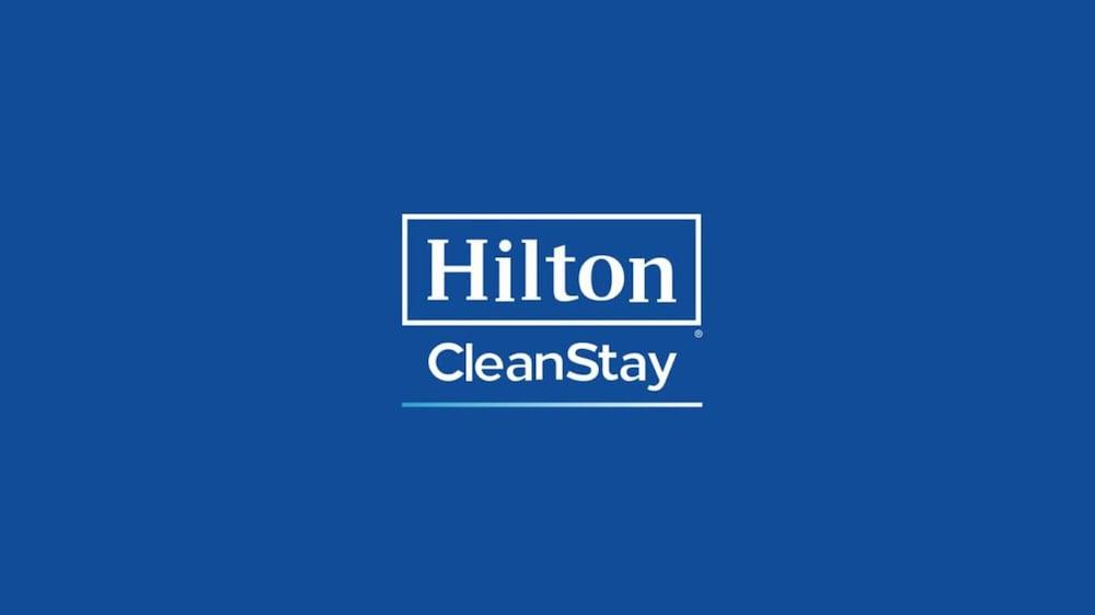 Hilton Garden Inn Chicago Downtown South Loop Exterior photo